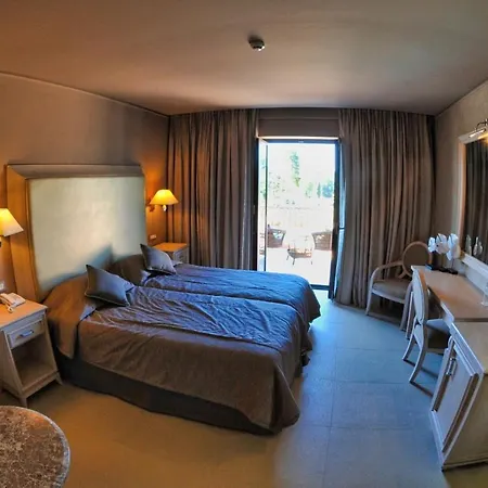 Hotel Utopia And 4*